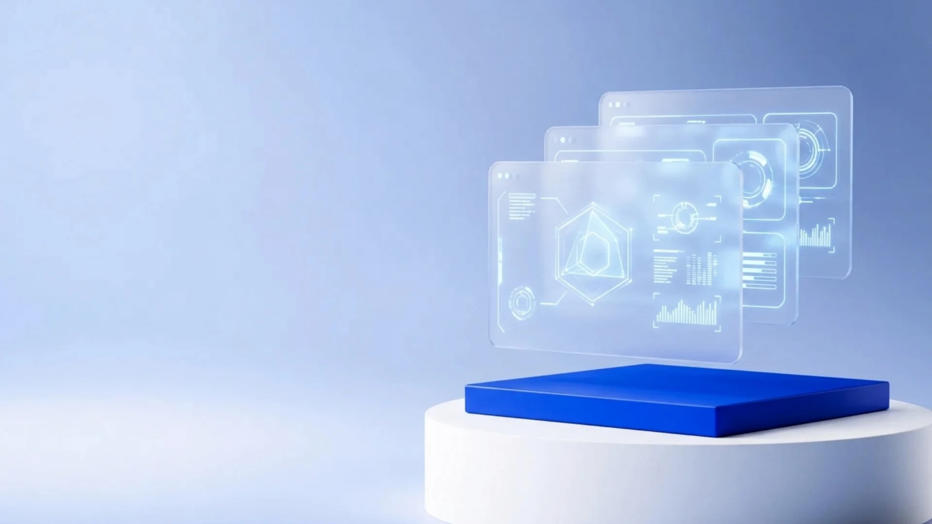 Miniatura materiału (Jak zakładać i obsługiwać konta klientów w Centrum agencyjnym): Trzy odseparowane szklane karty przestrzeni roboczych ułożone wachlarzowo nad kobaltową platformą bazową na biurku